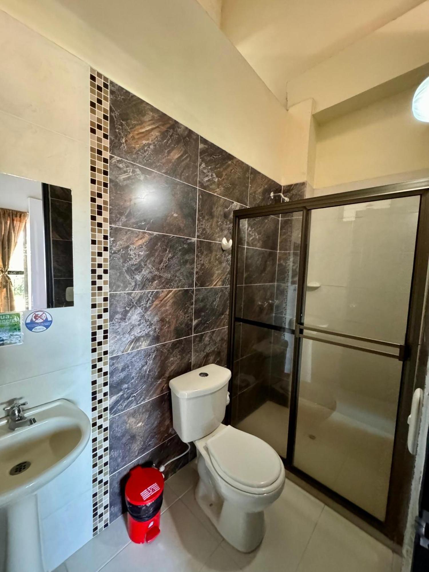 Hotel Portal Dorado Маринилья Экстерьер фото